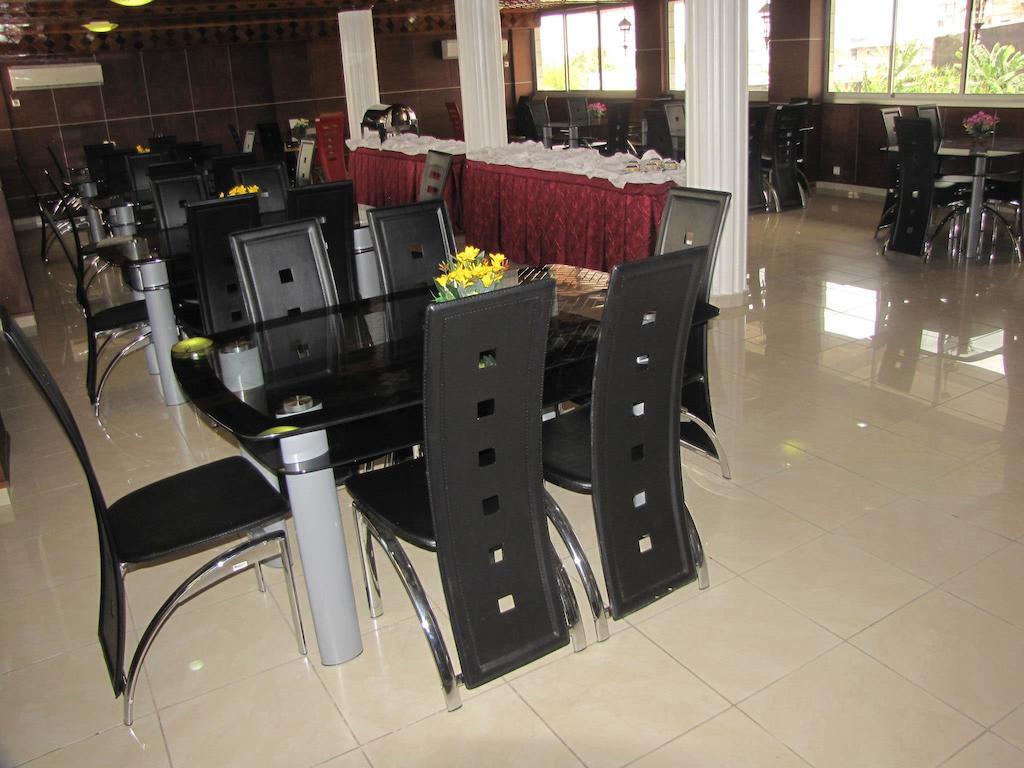 Afrique Hotel Douala Airport Eksteriør billede